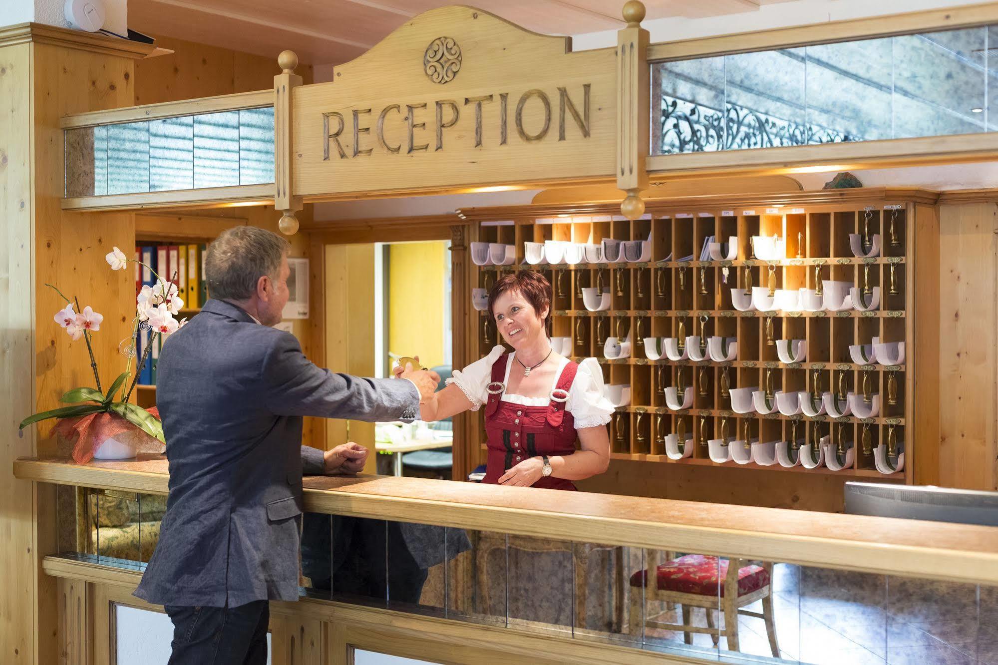 Hotel Alpenhof Санкт Якоб ин Дефереген Екстериор снимка